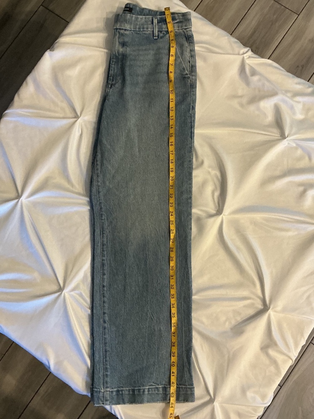 Express Jeans High Rise - Wide Leg - Picture 3 of 4